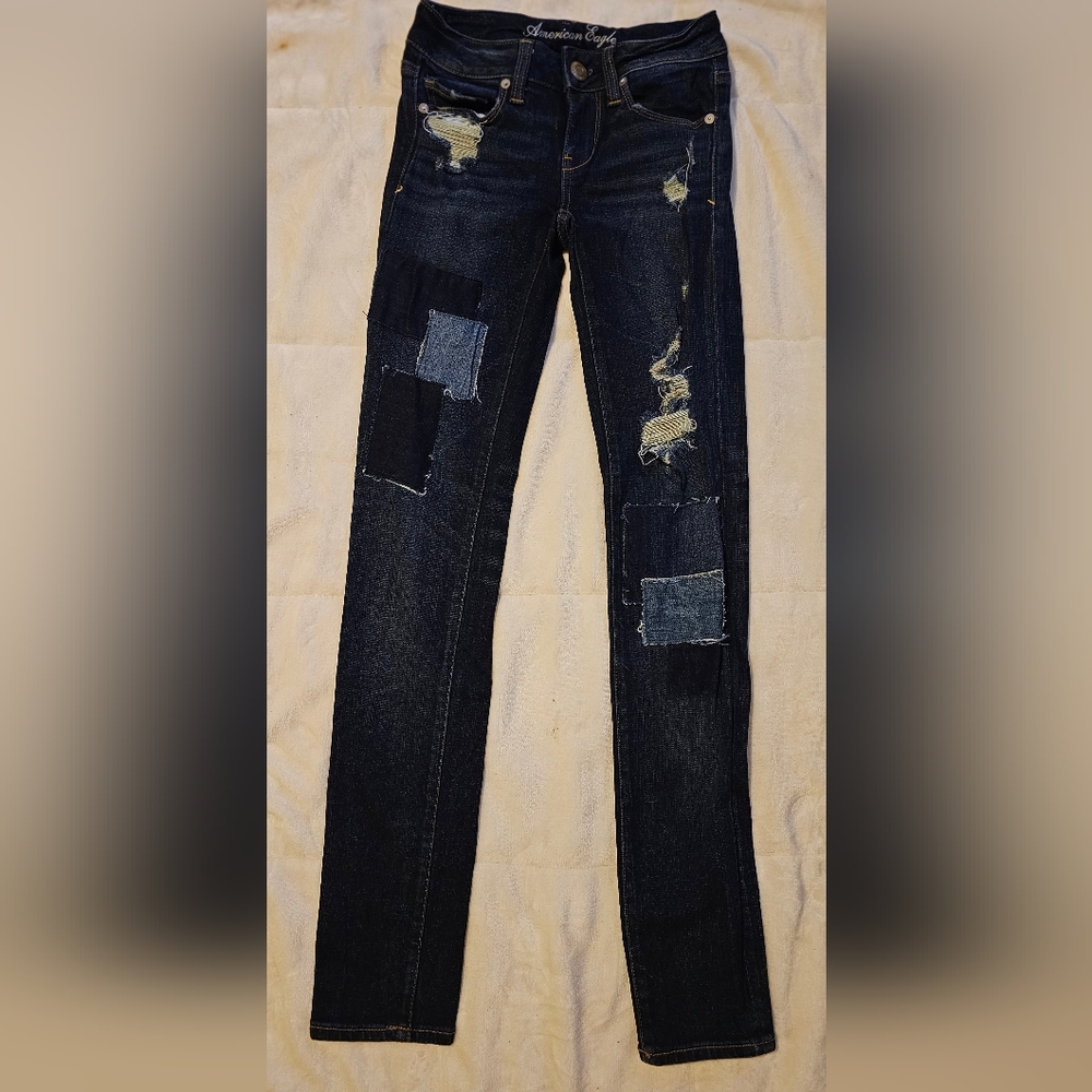 American Eagle Patched Distressed Skinny Jeans Size 00